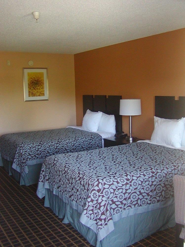 Days Inn By Wyndham Marietta White Water Exterior foto